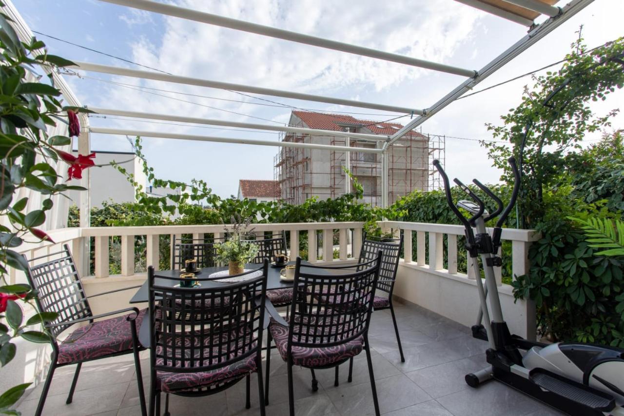 Lux Apartment Ema Kastela Exterior photo